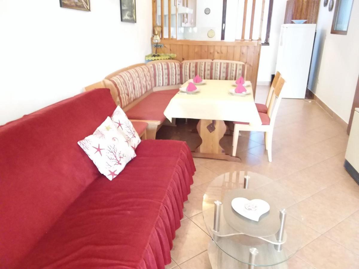 Apartman Tomo Pula Exteriör bild